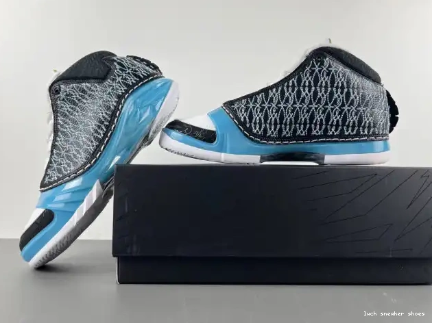Reps LUCY UNC 318376-041 23 Jordan 0430